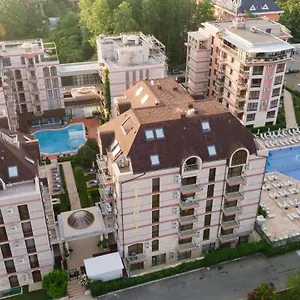 Tarsis Club & Aquapark 4* סאני ביץ'