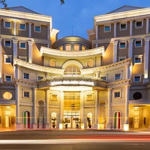 Rome Palace Deluxe 4* סאני ביץ'