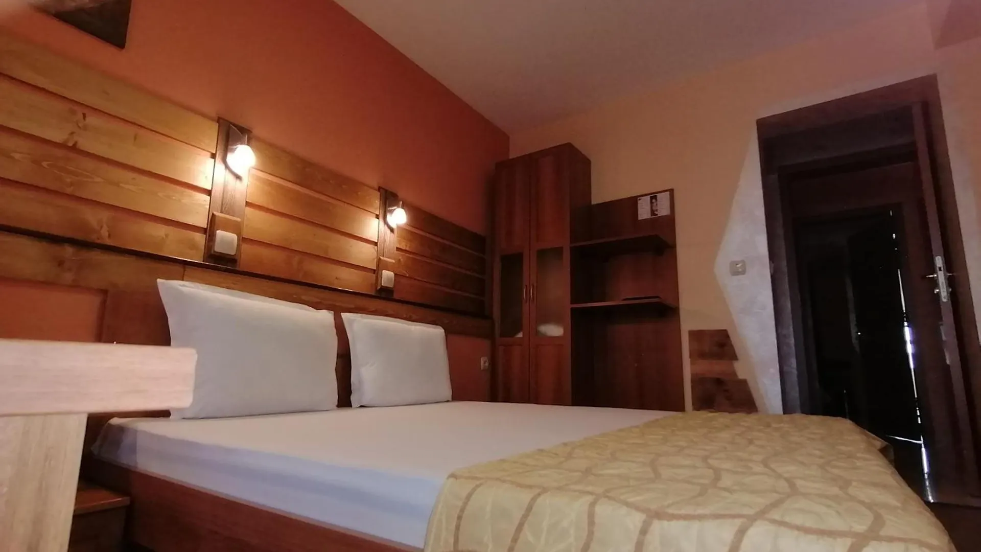 Boutique Guest House Ikonomov Bansko 3*,
